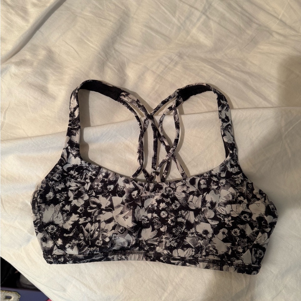 Lululemon Free to Be Bra